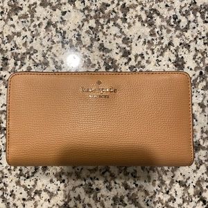 NWT Kate Spade Darcy Large Slim Bifold Wallet